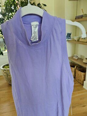 Athleta Women’s Large Momentum Seamless Mock Neck Crop Tank Racerback - NWT